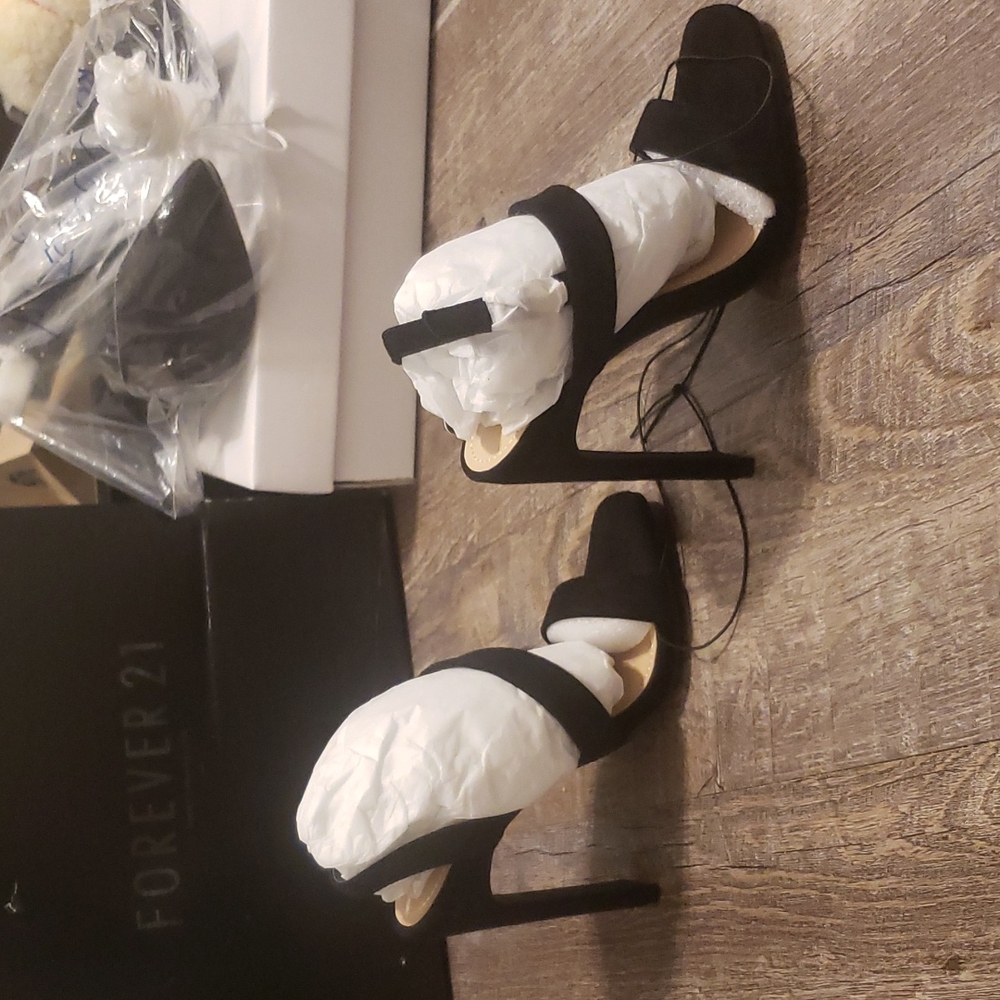 🆕️Open toe strap heel - Picture 4 of 7